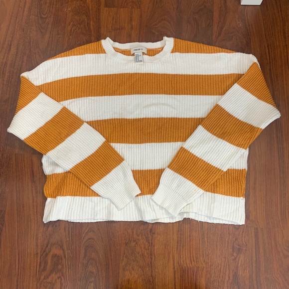 Forever 21 Sweater - Picture 1 of 3